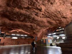 Radhuset Station